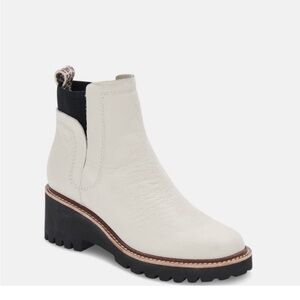 Dolce Vita White Ankle ivory leather ankle boot size 7.5 New but damaged box.R14